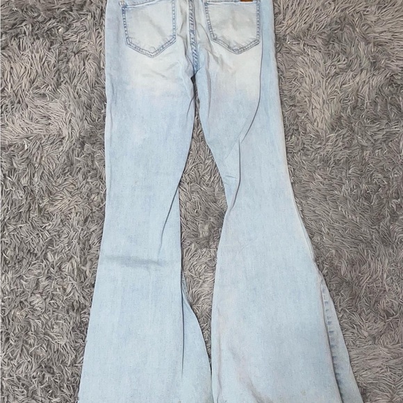 Light Wash Milbrook Rock & Roll Denim Bell Bottoms - Picture 6 of 10